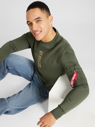 ALPHA INDUSTRIES Sweatshirt in Groen