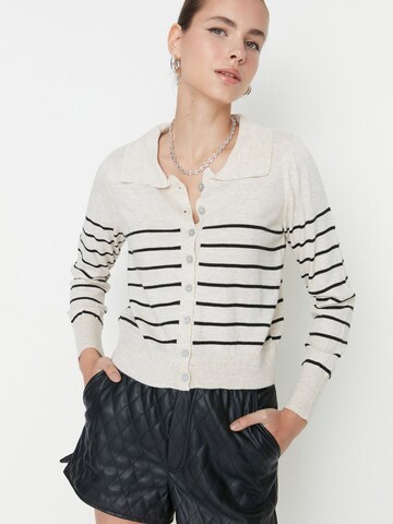 Cardigan Trendyol en beige