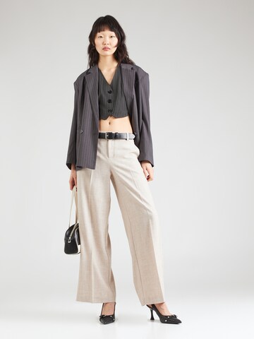 Gina Tricot Wide leg Pleated Pants in Beige