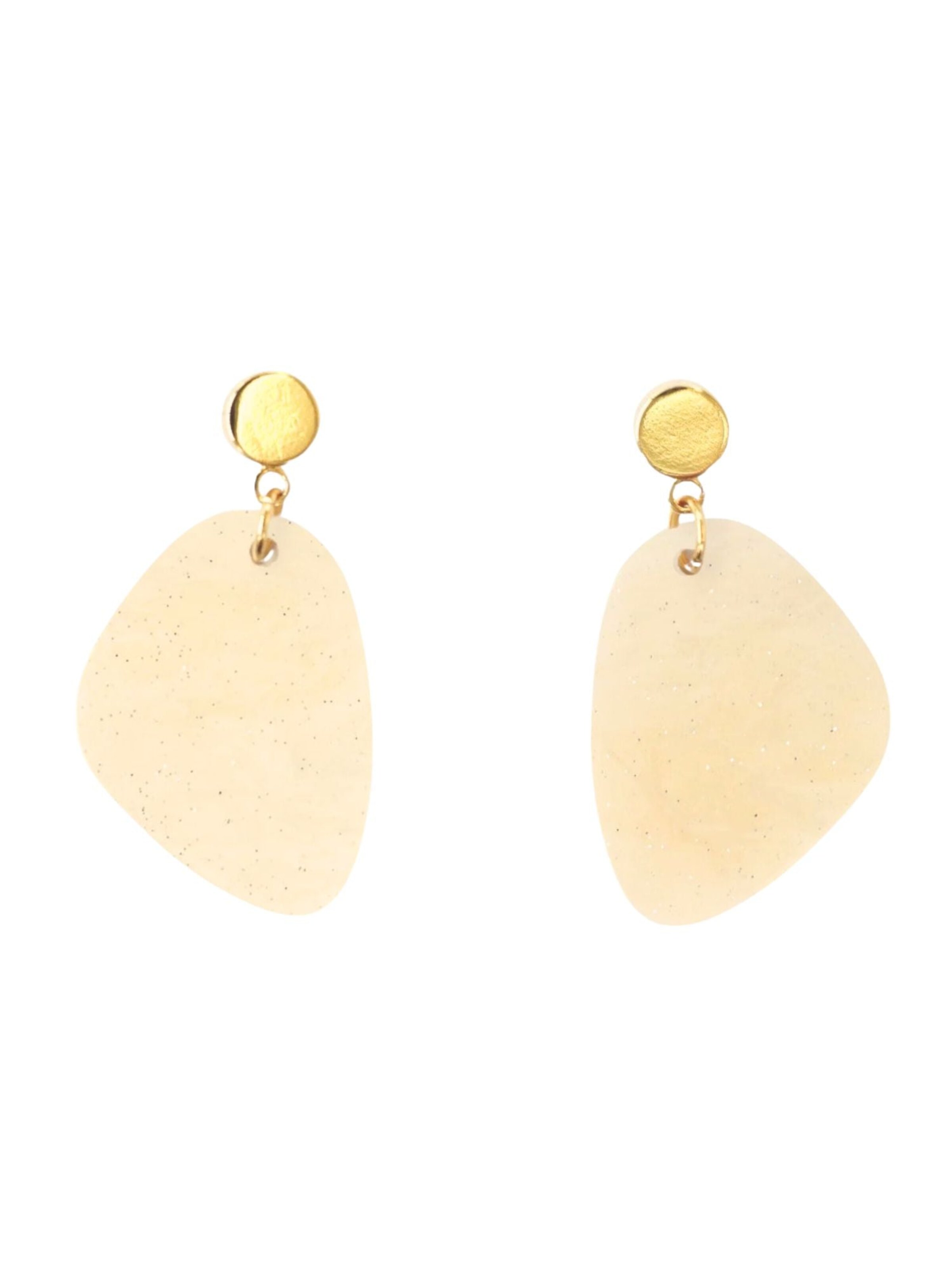 Fräulein Wunder Earrings 'Acetat Amy' in Beige: front