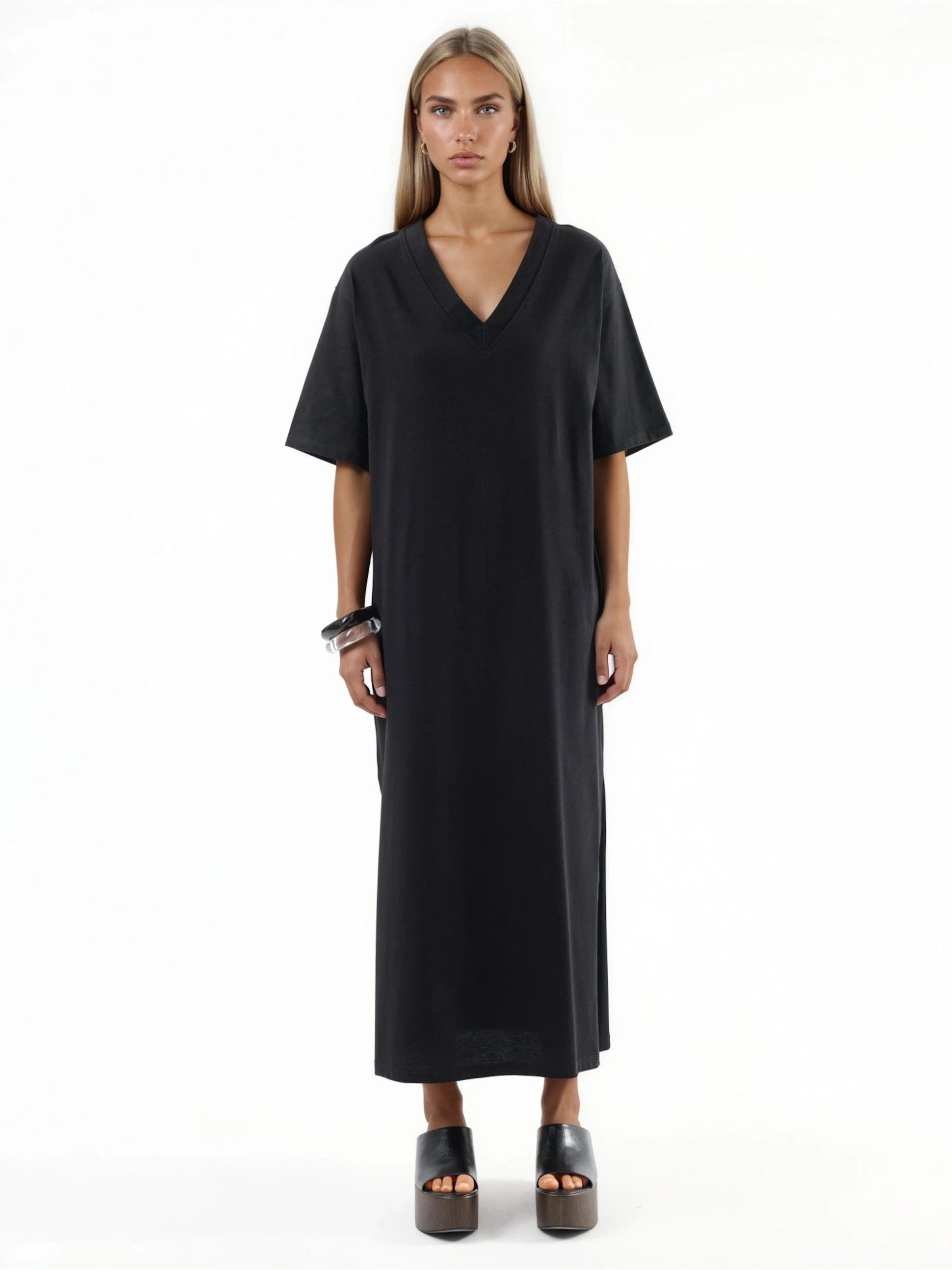 Busem - Vestido em preto: frente