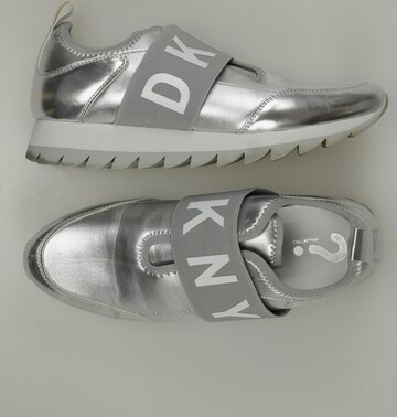 DKNY Sneakers & Trainers in 40,5 in Grey: front