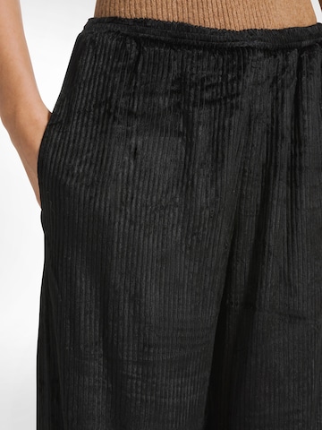 Wide leg Pantaloni di DEHA in nero