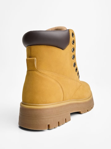 Bershka Lace-up boots in Brown