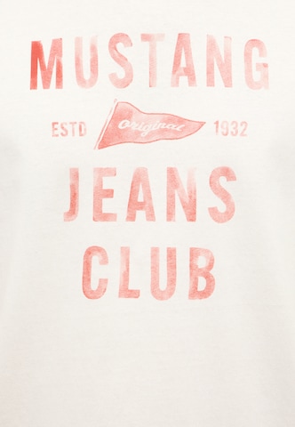 MUSTANG Shirt 'Akron' in Weiß