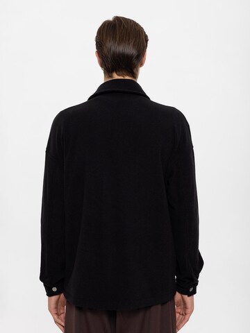 Antioch Between-Season Jacket in Black