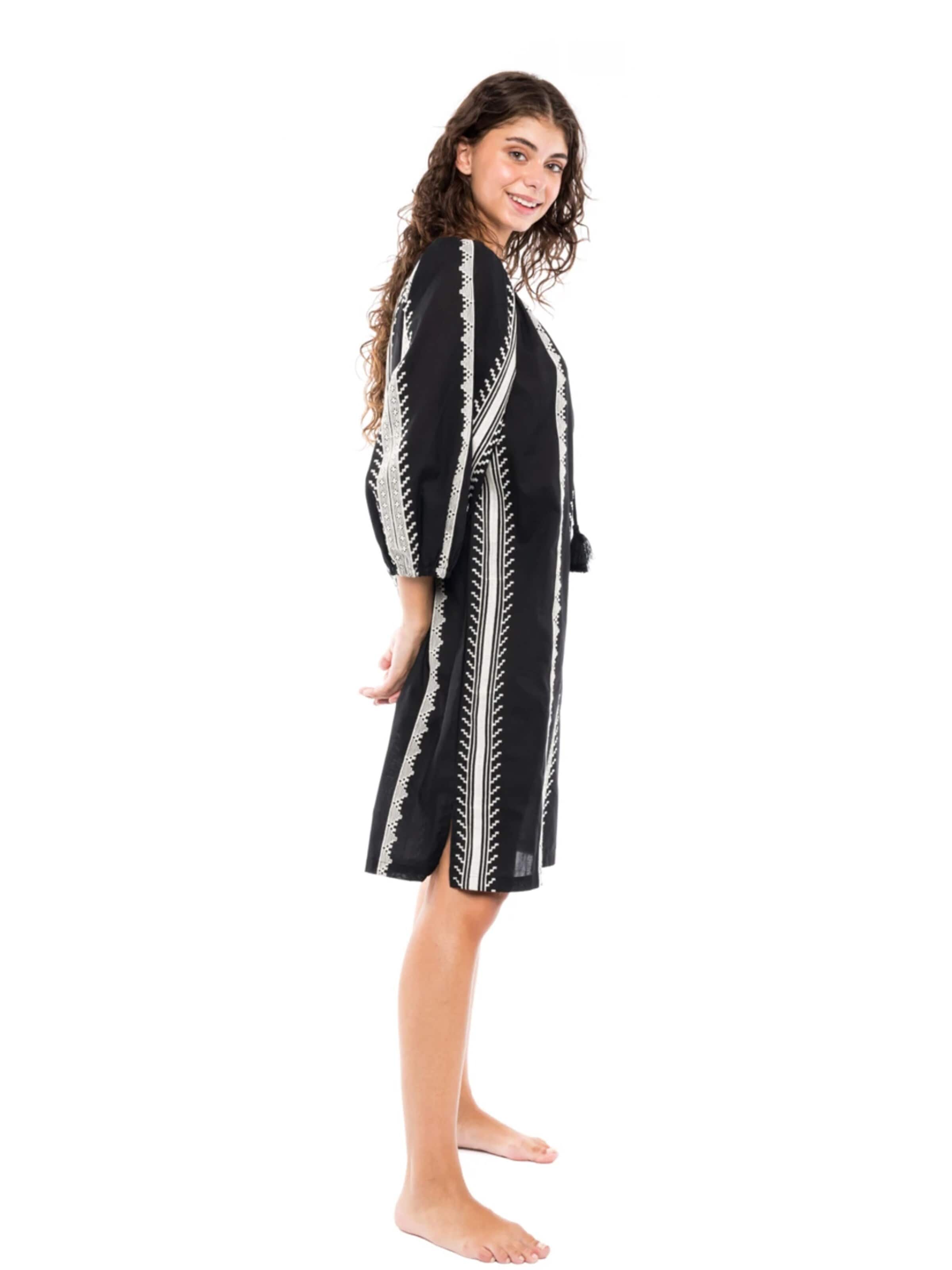 Pink Label - Vestido de verano 'BEACHWEAR OIL GREEN EMBROIDERY' en negro