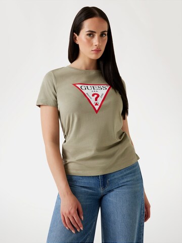 GUESS T-Shirt in Grün: Vorderseite