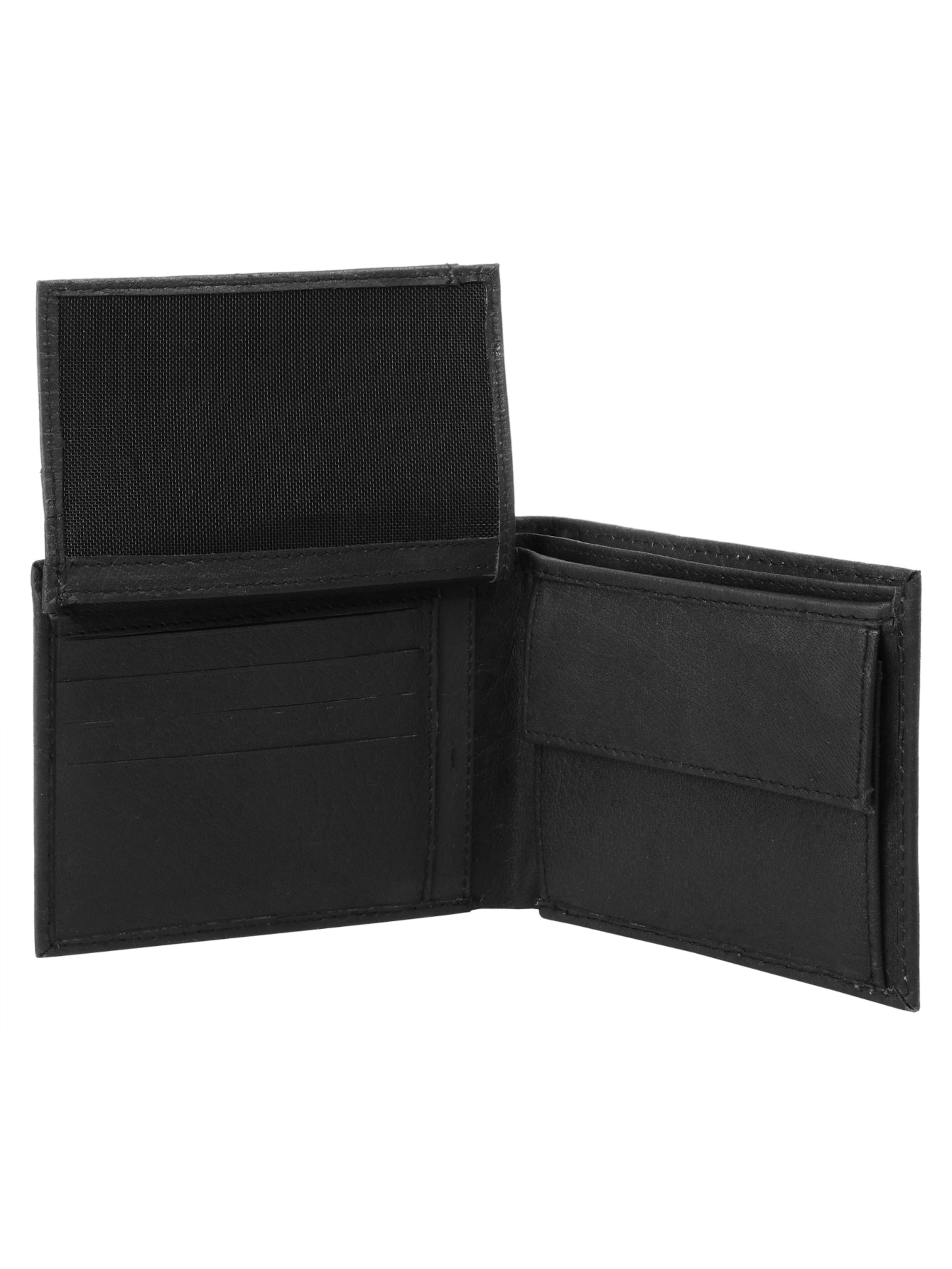 CHIEMSEE Wallet in Black
