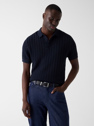 GUESS Sweater in Blue: front