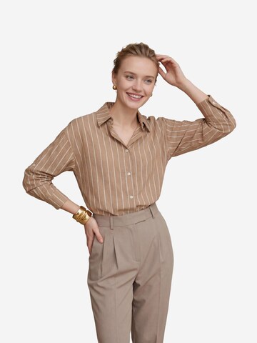 Camicia da donna di My fashion in beige: frontale