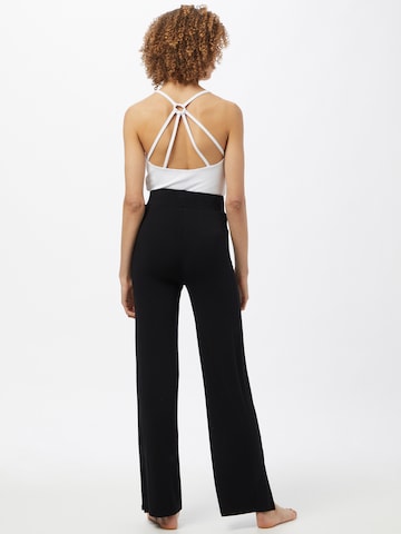 CURARE Yogawear Свободный крой Спортивные штаны в Черный