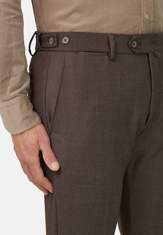 Boggi Milano Slim fit Chino trousers in Brown: side