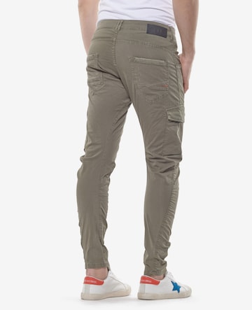 Le Temps Des Cerises Tapered Cargo trousers 'ALBAN' in Green