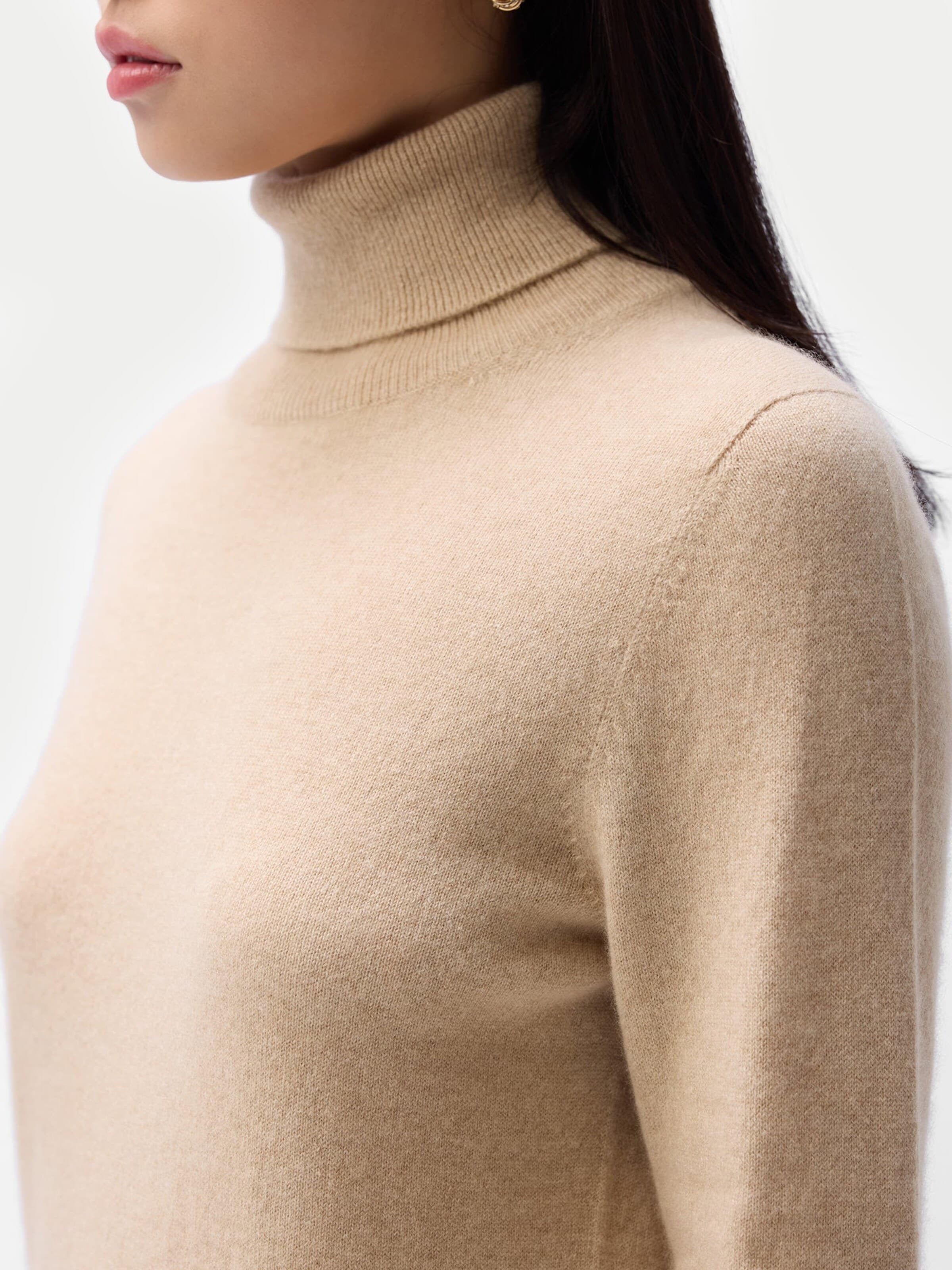 GOBI Cashmere - Jersey 'Women's Essential Cashmere Turtleneck Sweater' en rosa