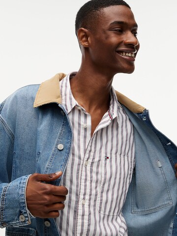 Tommy Jeans Regular fit Button Up Shirt in White