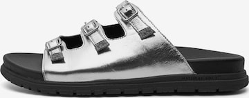 WODEN Pantolette 'Ellen' in Silber: Vorderseite
