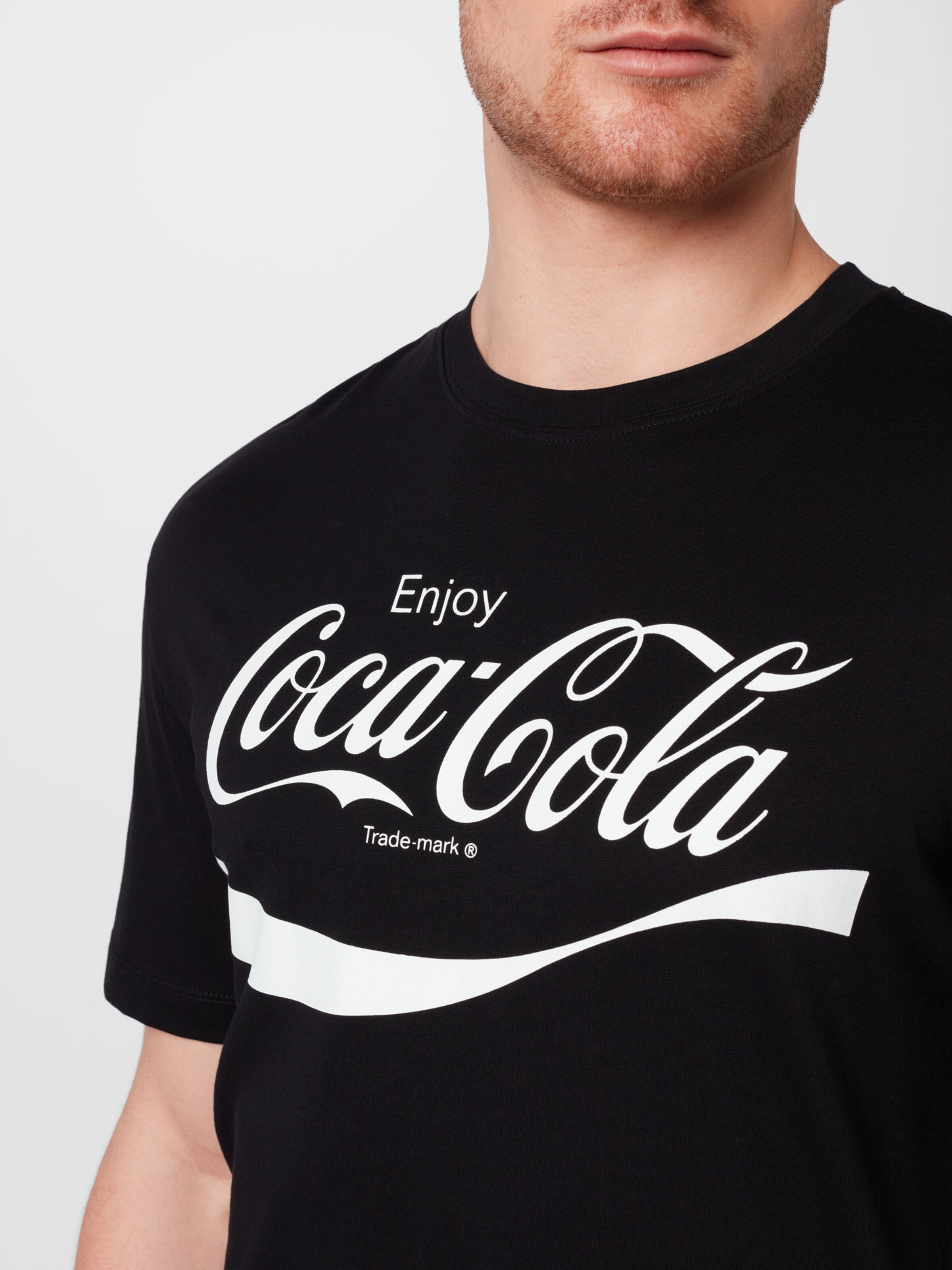 coca cola t shirt black