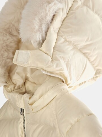 GUESS Winter Jacket in Beige