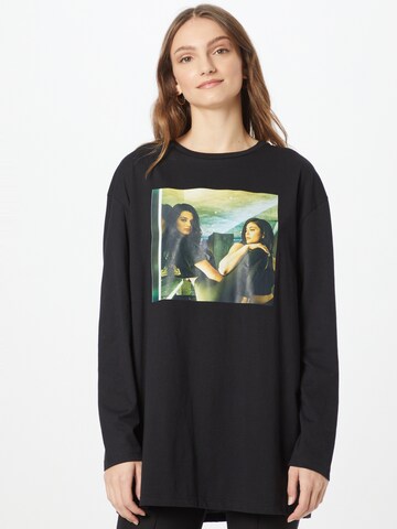 KENDALL + KYLIE Shirt in Zwart: voorkant