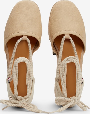 TOMMY HILFIGER Sandal i beige