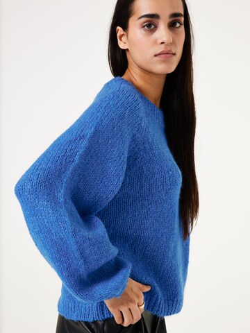 GARCIA Sweater in Blue