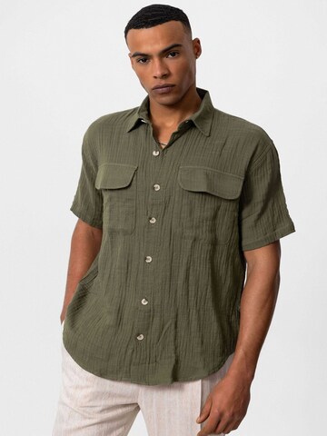 Regular fit Camicia di Antioch in verde: frontale