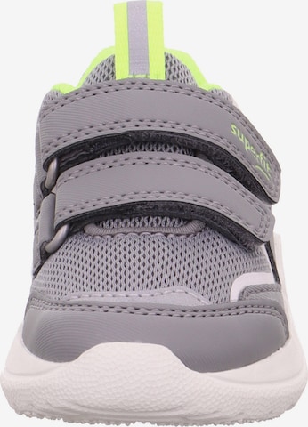 SUPERFIT - Zapatillas deportivas 'Rush' en gris