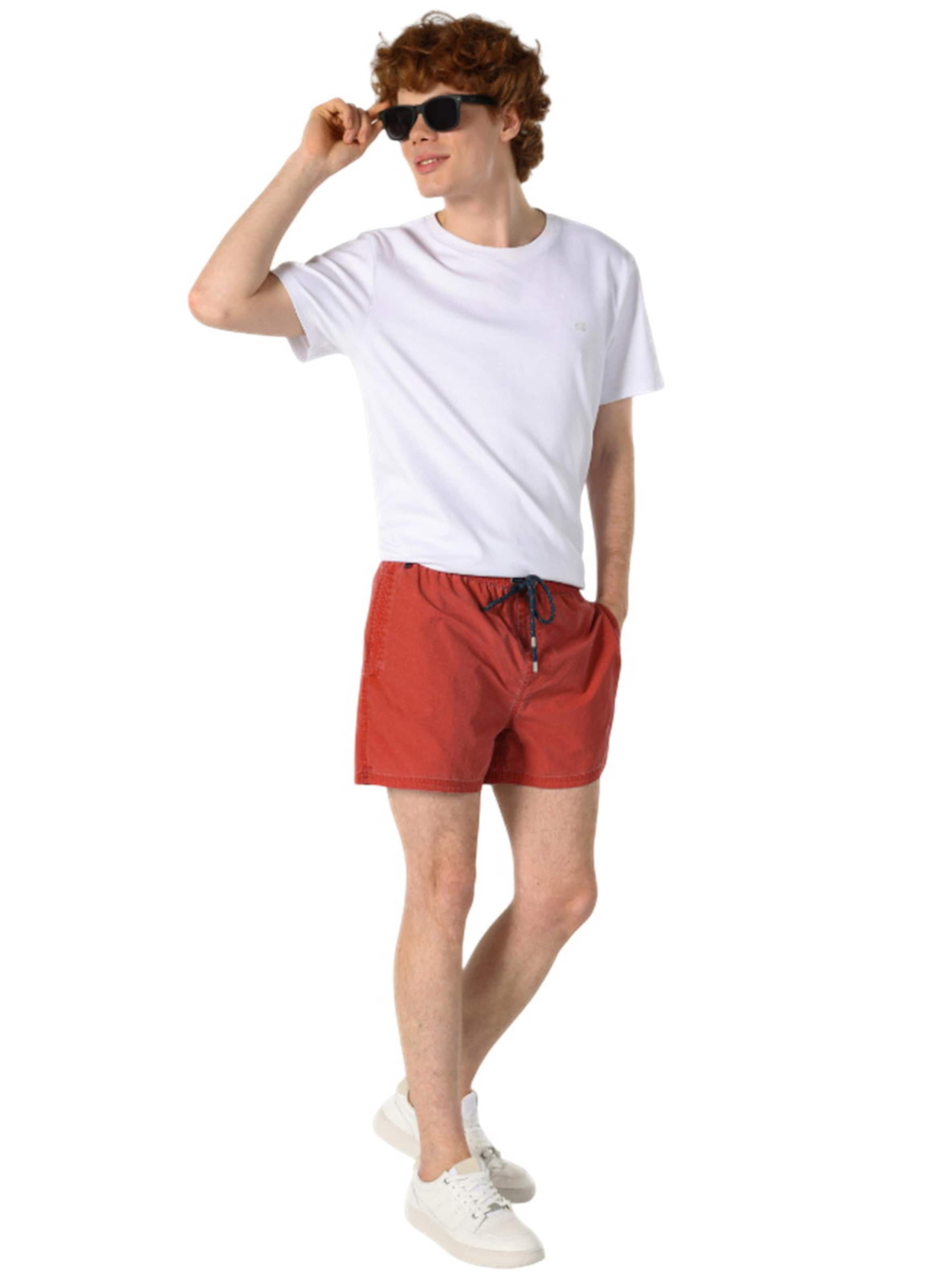 Colin's Regular Shorts in Rot