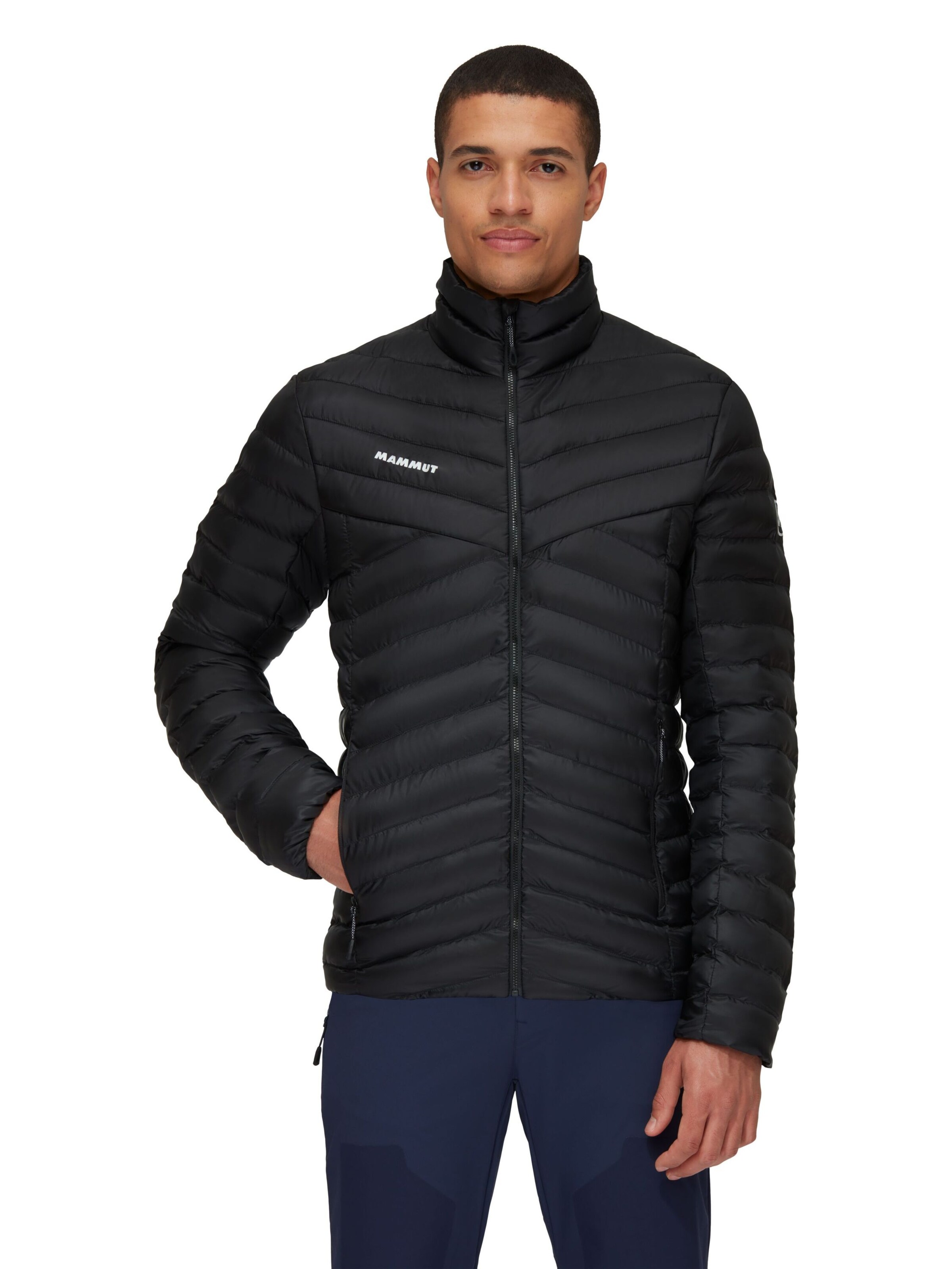 MAMMUT Outdoor jacket in Black: front
