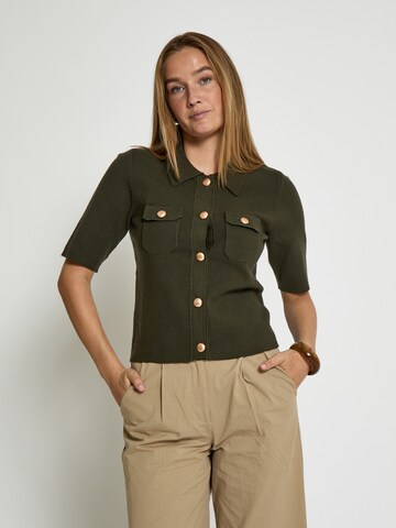 Peppercorn Gebreid vest 'Kaylee' in Groen: voorkant