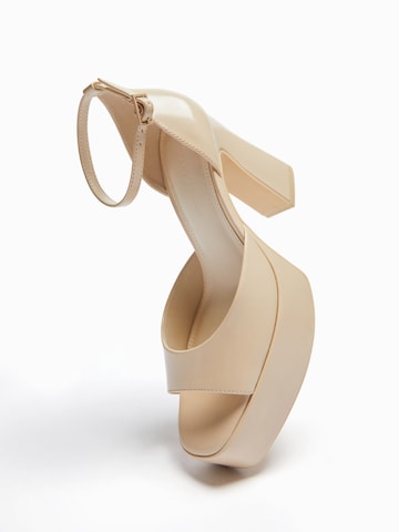 Bershka Remienkové sandále - biela