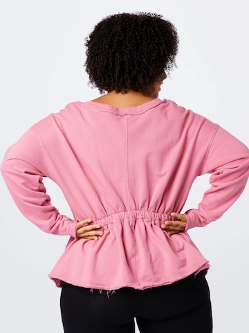 Sweat-shirt River Island Plus en rose