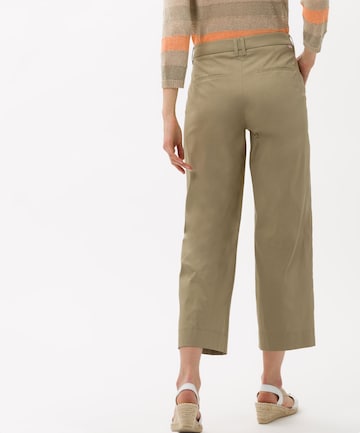 BRAXLoosefit Chino hlače 'Maine' - zelena boja: stražnji dio