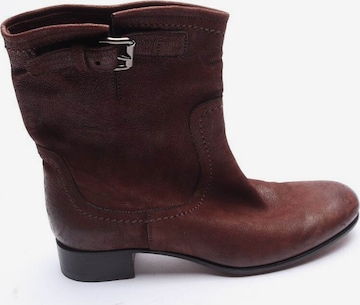 PRADA Dress Boots in 37,5 in Brown: front