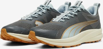 PUMA Laufschuh in Grau