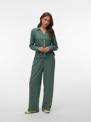 VERO MODA - Pierna ancha Pantalón plisado 'VMMymilo' en verde