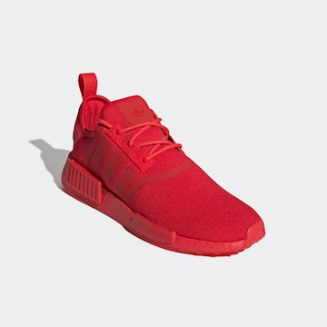ADIDAS ORIGINALS Sneakers low 'NMD R1' i rød