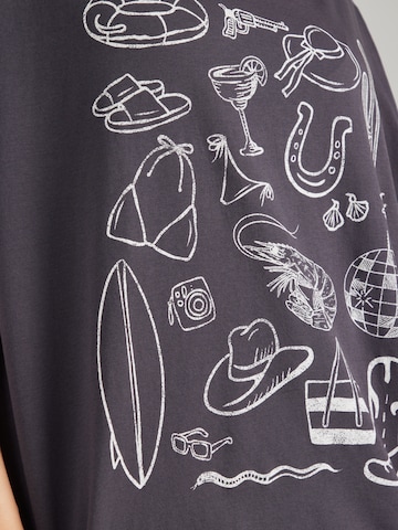 Maglietta 'NMIDA' di Noisy May Curve in grigio