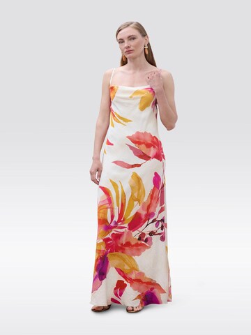 Lola Casademunt Klänning i vit