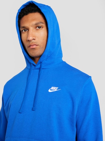 mėlyna Nike Sportswear Standartinis modelis Megztinis be užsegimo 'Club'