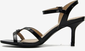 Celena Remienkové sandále 'Chizitelu' - Čierna