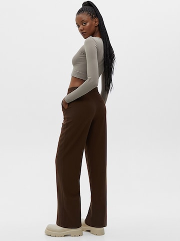 Pull&Bear Wide leg Pleat-front trousers in Brown