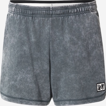 NIKE Normalny krój Spodnie sportowe 'HERITAGE' w kolorze zielony: przód