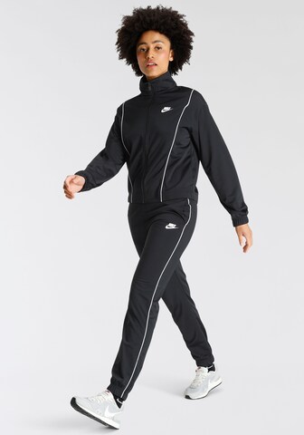 Nike Sportswear Jogginganzug 'Essential' in Schwarz: Vorderseite