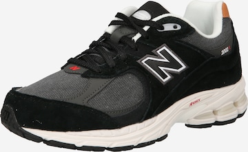 new balance Platform trainers '2002' in Black: front