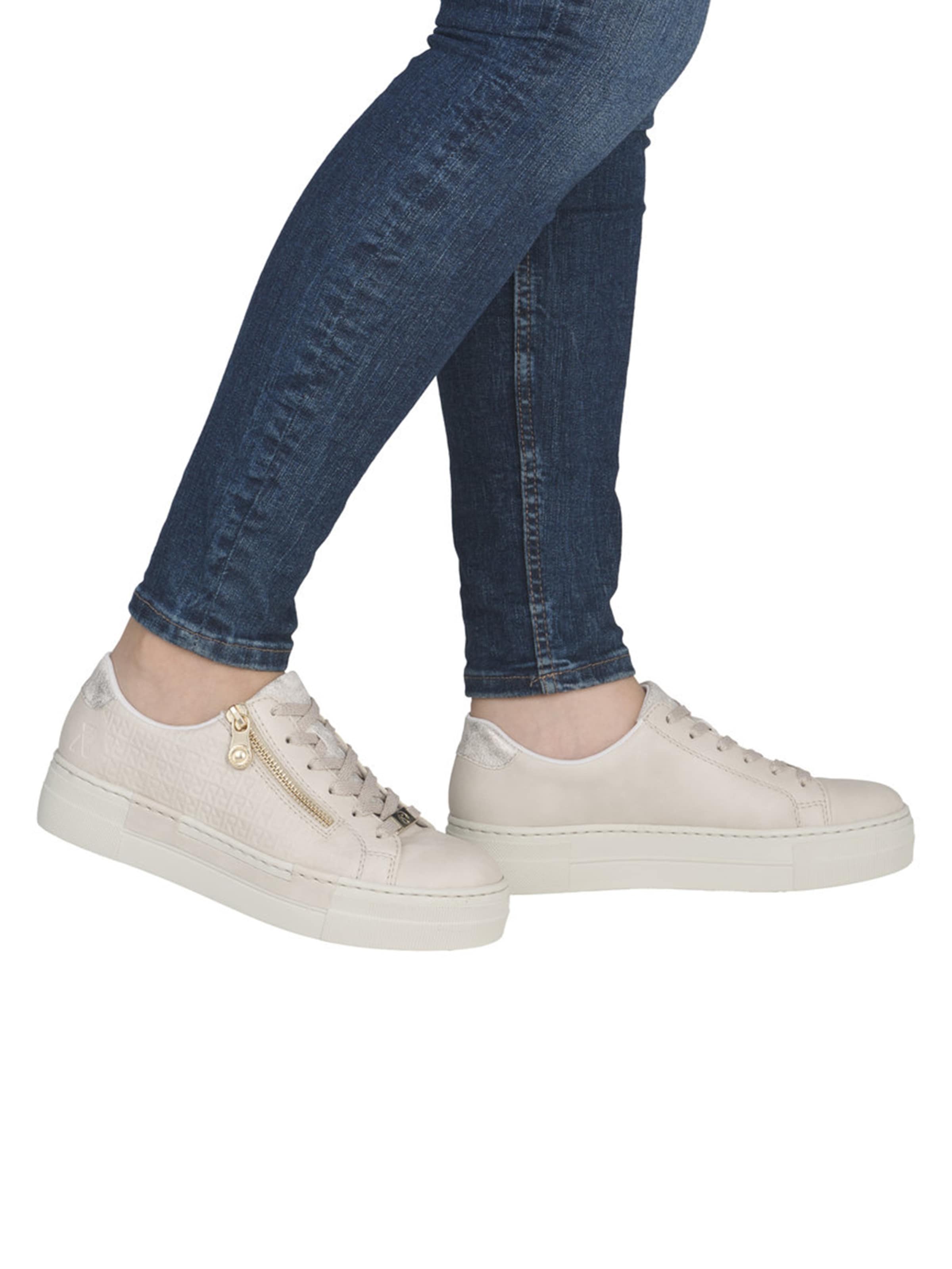 Sneaker bassa di Rieker in beige: frontale