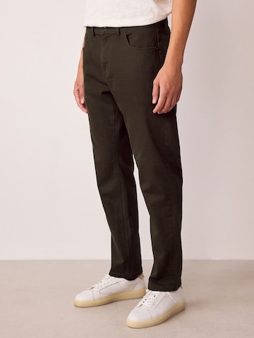 Coupe slim Jean Next en marron