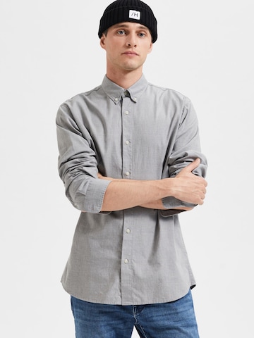 SELECTED HOMME Slim fit Button Up Shirt 'Theo' in Grey
