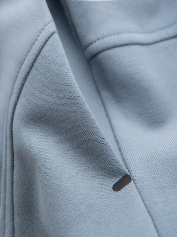 Slimfit Pantaloni sportivi di Ombre in blu